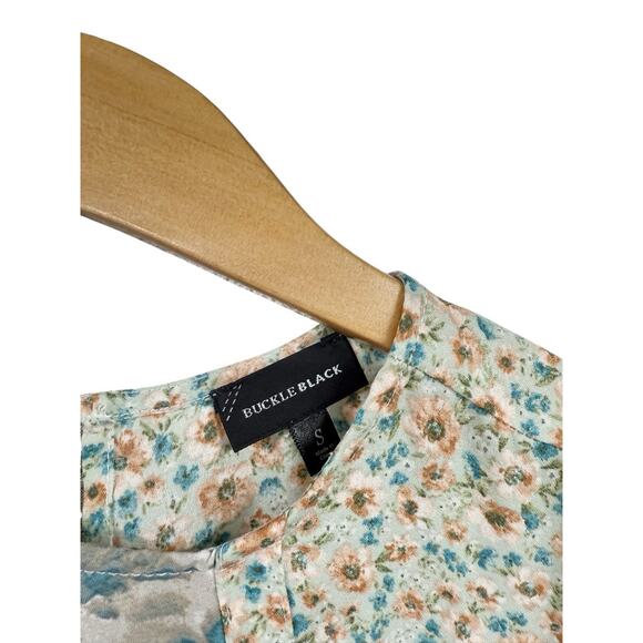 Buckle Black Ruffle Floral Short Sleeve Blouse Chiffon Womens Size Small - Picture 2 of 6